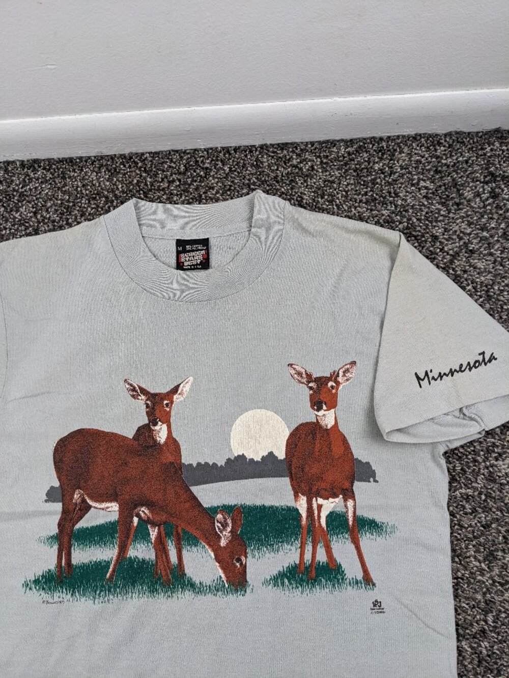 Vintage 80s Screen Stars Nature Deer T-Shirt Minnesota Mens Small (Tag Medium)